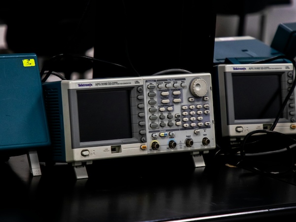 An oscilloscope